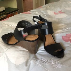 Wedge sandals